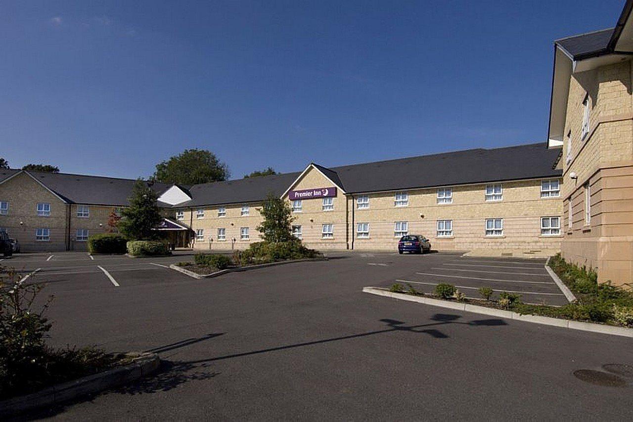 Premier Inn Chippenham チッペナム エクステリア 写真