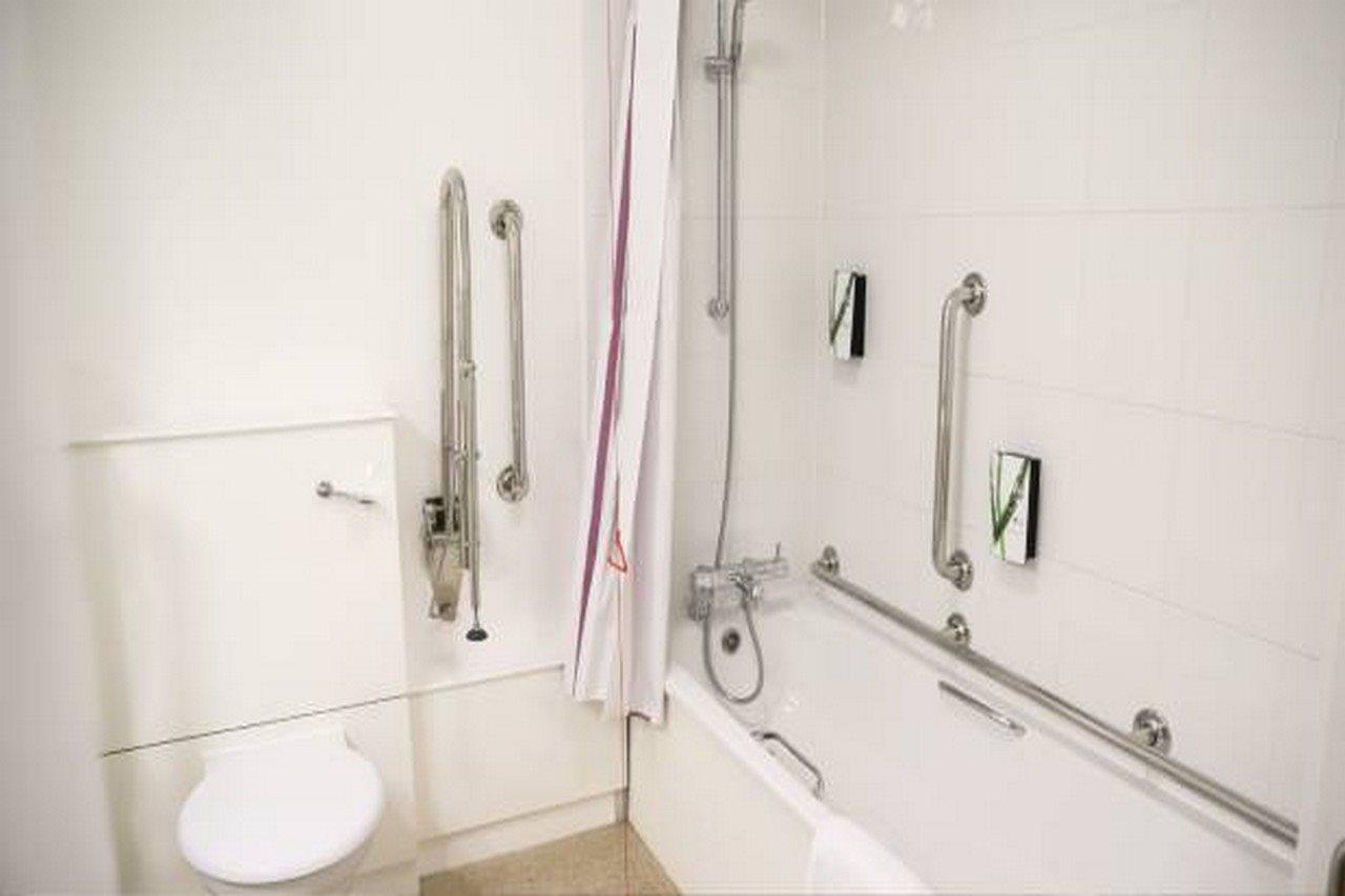 Premier Inn Chippenham チッペナム エクステリア 写真