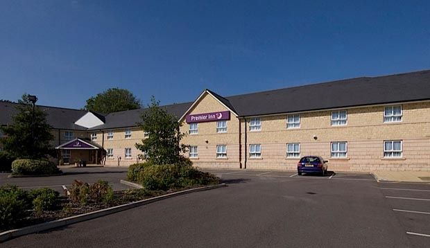 Premier Inn Chippenham チッペナム エクステリア 写真